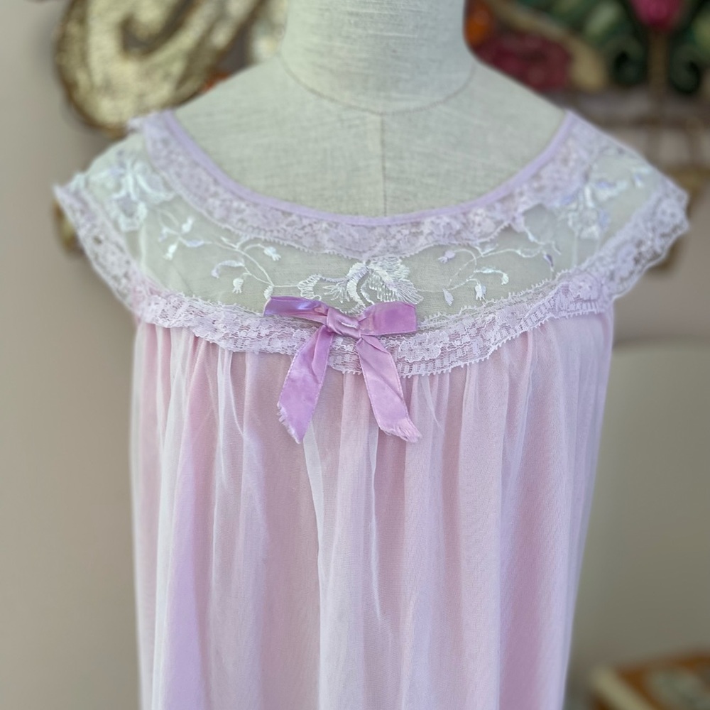 Lavender Lace Trim Nightgown w White Chiffon Overlay 36” Bust Vintage